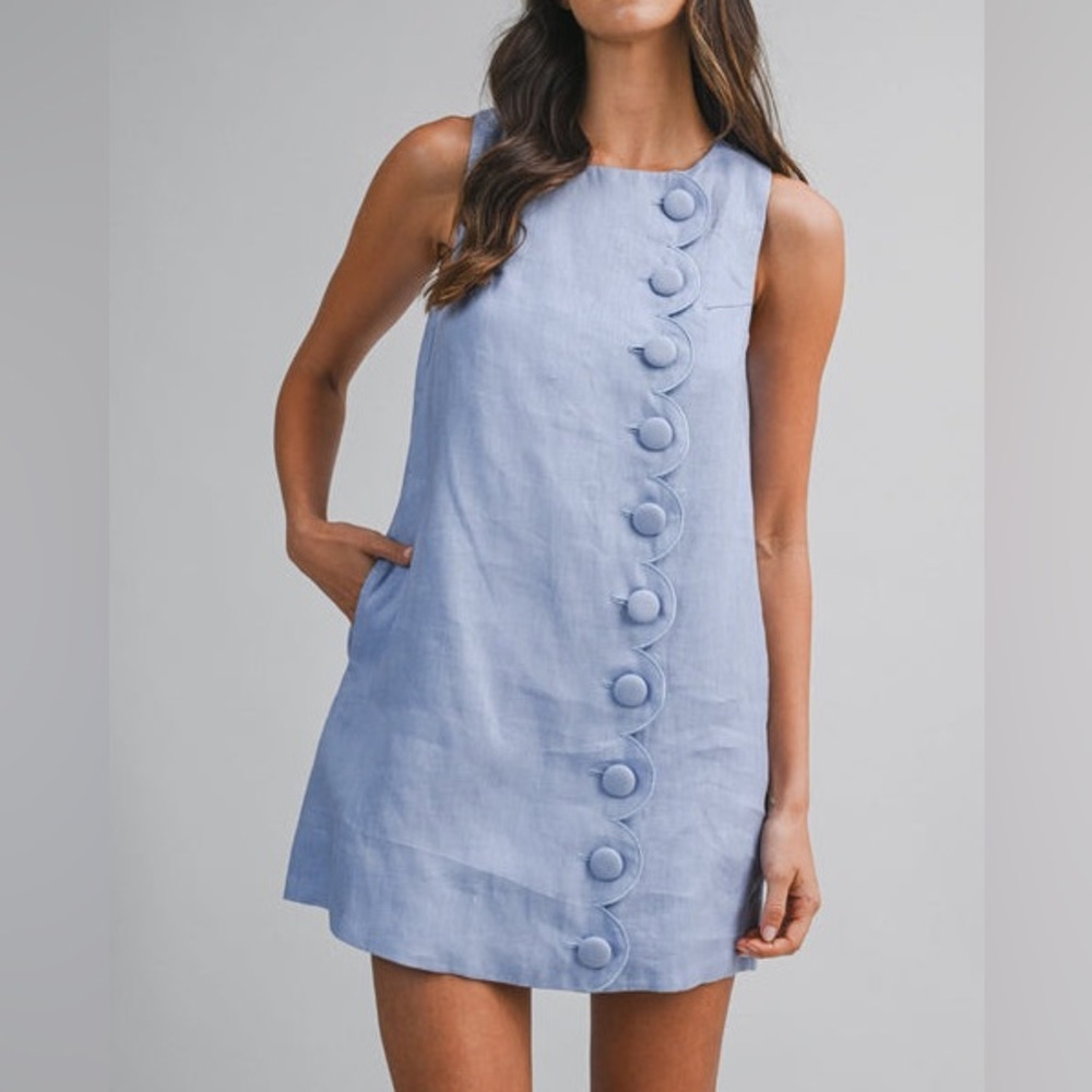 Light Blue Sleeveless Button-Detail Shift Dress